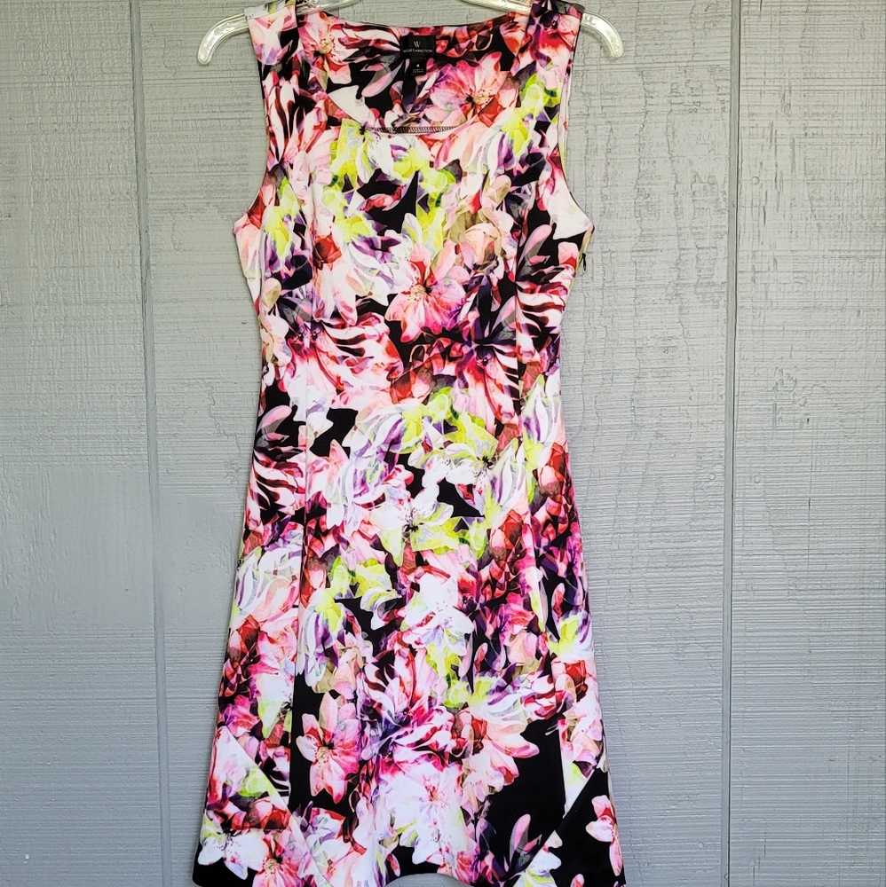 Worthington Sleeveless Floral-Print Dress. Size 4